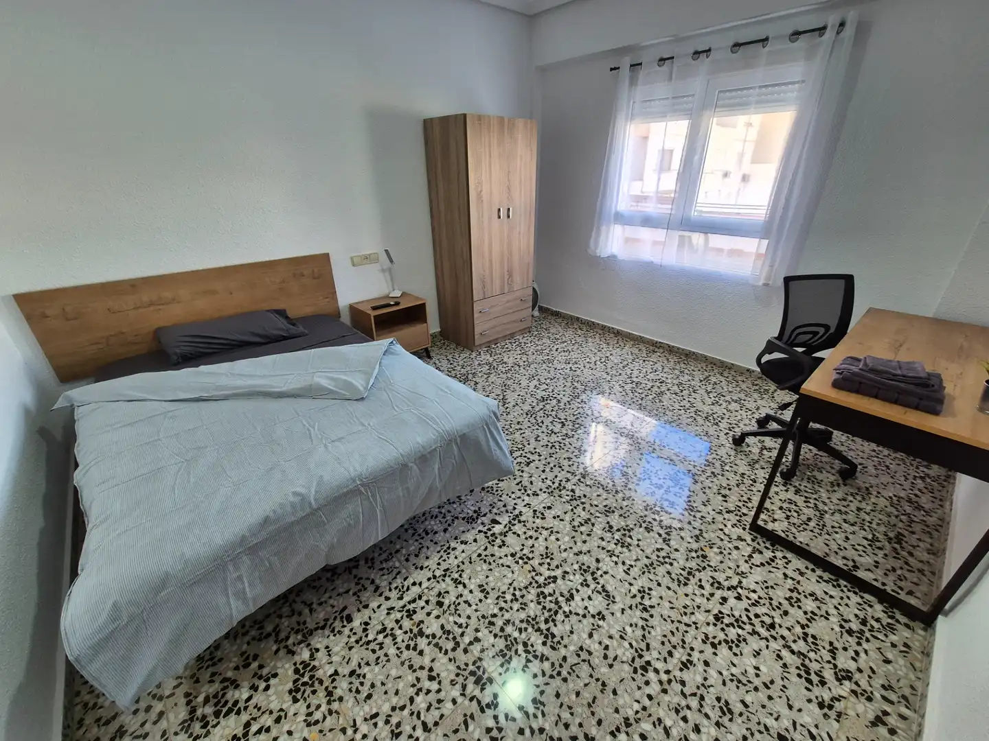 Schlafzimmer von Wohnung zur untervermieten in Torrent mit Möbliert, Ofen und Waschmaschine