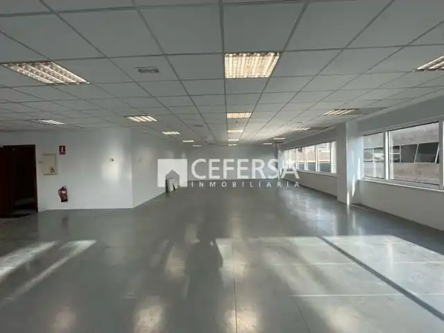 Bureau avec ascenseur à louer à De L'Hospitalet, imagen 4