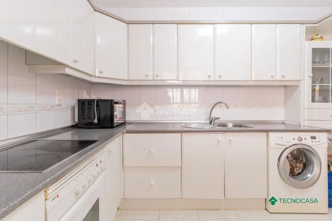 Cocina de Piso en venta en Roquetas de Mar con Aire acondicionado, Terraza y Balcón