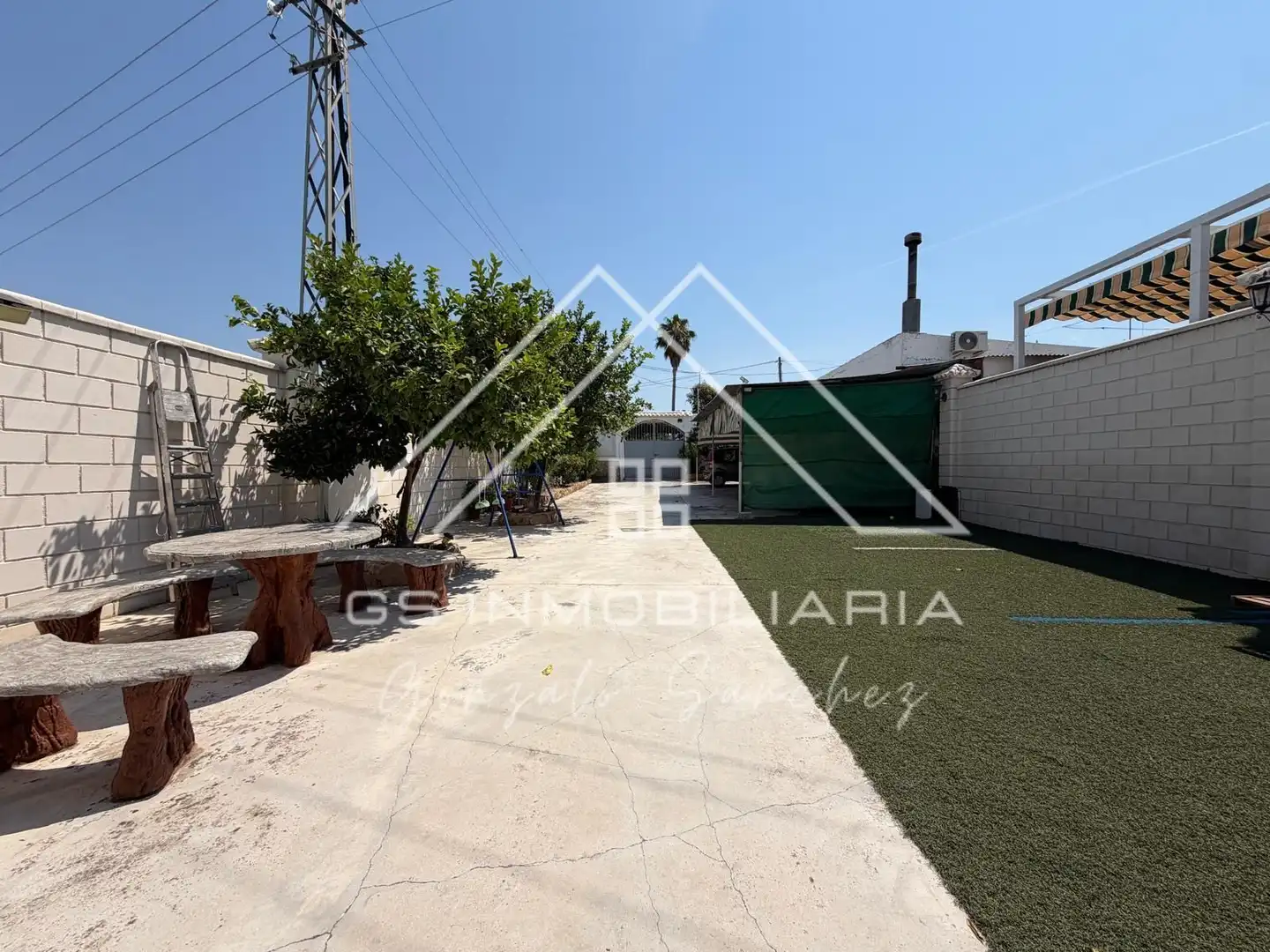 Jardí de Casa o xalet en venda en Lucena