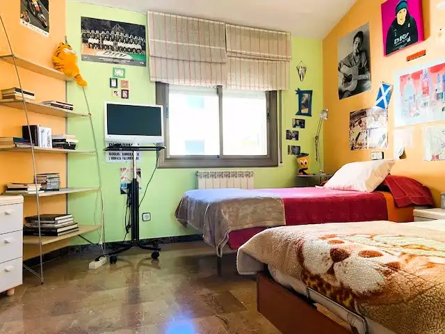 Schlafzimmer von Einfamilien-Reihenhaus zum Verkauf in Badalona mit Heizung, Terrasse und Balkon