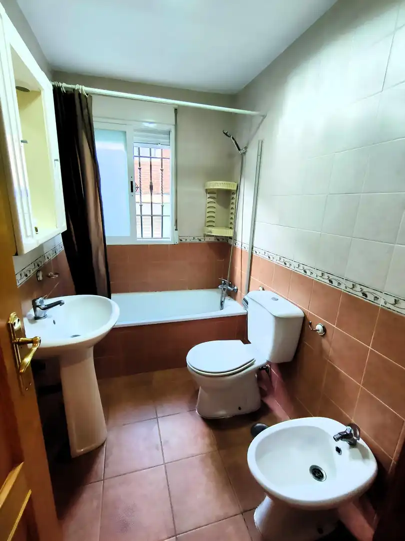 Planta baja en venta en Calle Calle de Tierno Galván, Las Tres Cruces