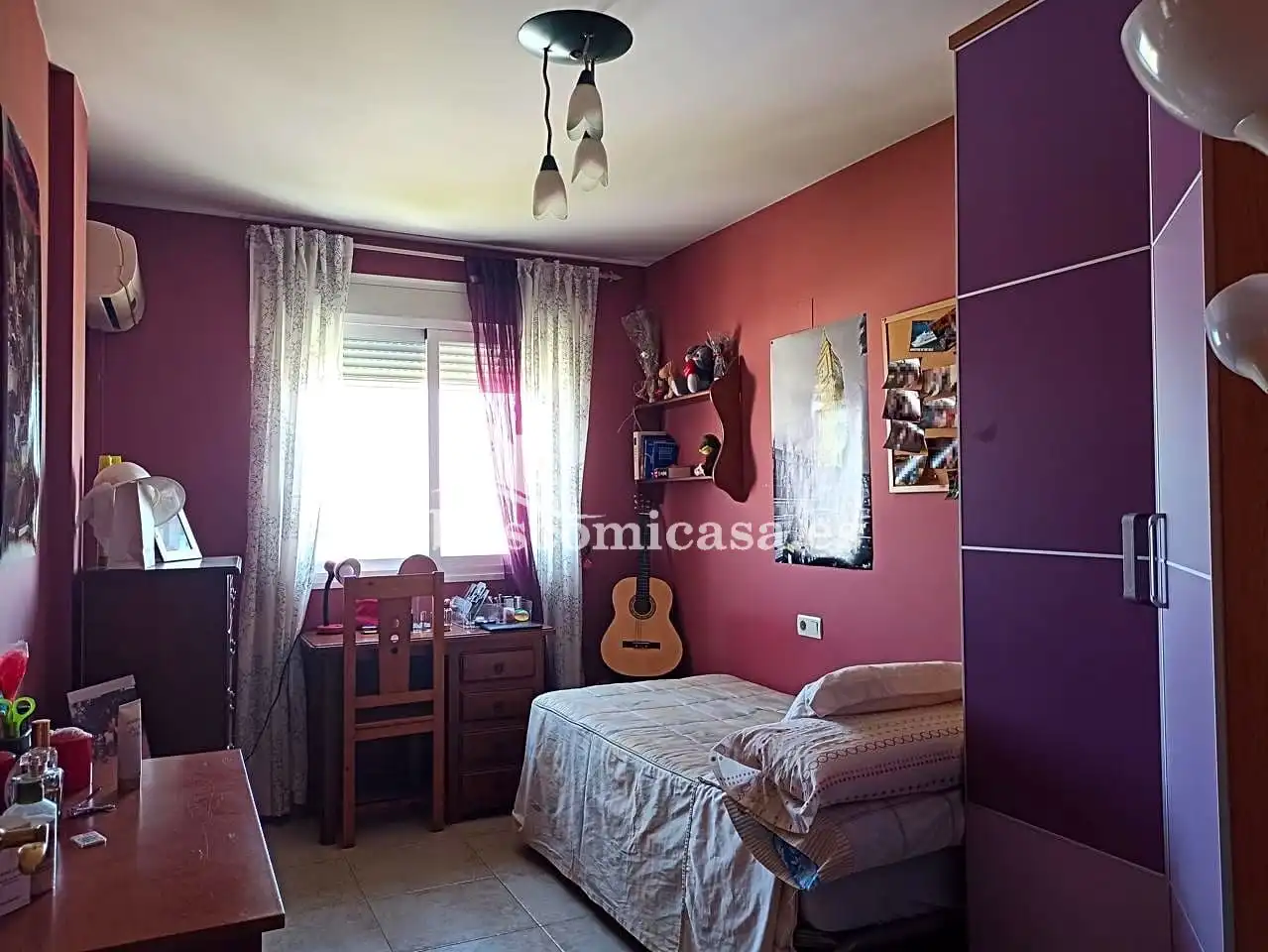 Schlafzimmer von Dachboden zum Verkauf in Torredelcampo mit Klimaanlage, Terrasse und Abstellraum