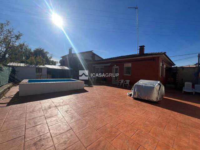 Casa-chalet en Venta en Can Vallhonrat