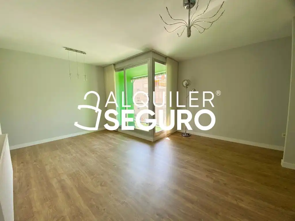 Bedroom of Flat for rent in Madrid  with Air Conditioner, Heating and Terrace