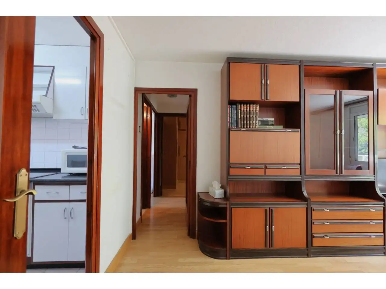 Piso en venta en L'Hospitalet de Llobregat con Parquet, Trastero y Amueblado