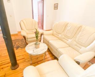 Sala d'estar de Pis de lloguer en  Granada Capital amb Moblat