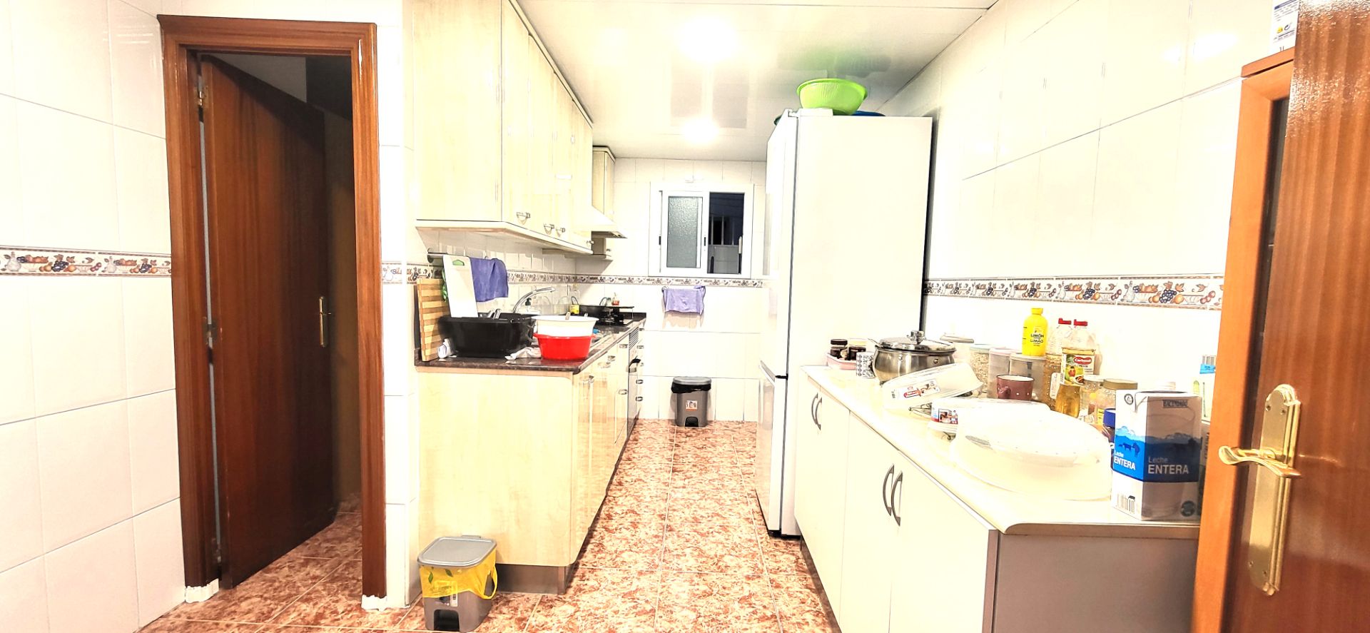 Kitchen of Flat for sale in Santa Coloma de Gramenet  with Heating, Oven and Balcony