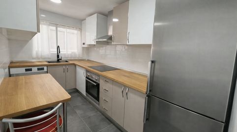 Foto 2 de Piso en venta en Camí Reial, Torrent
