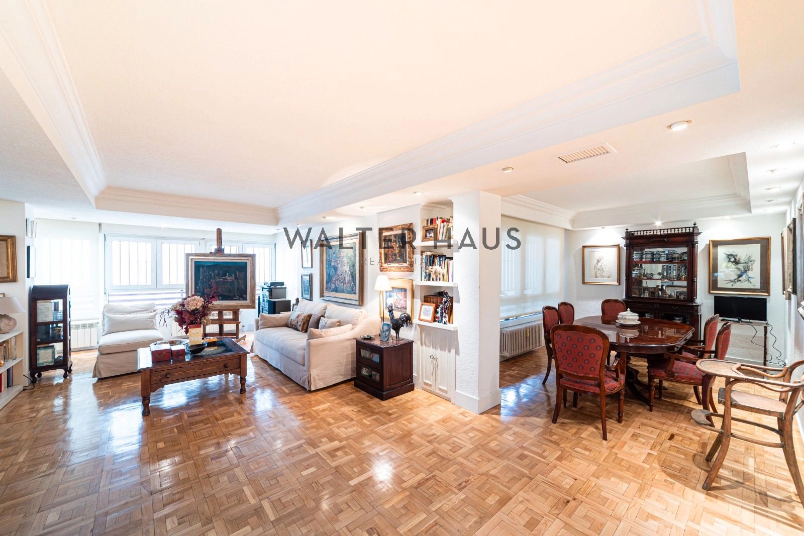 Living room of Flat for sale in  Madrid Capital  with Air Conditioner, Heating and Terrace