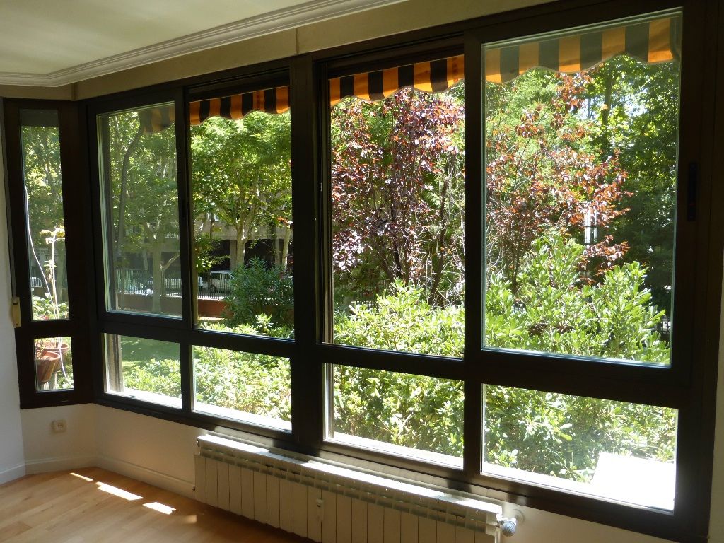Bedroom of Flat for sale in  Madrid Capital  with Air Conditioner, Heating and Private garden