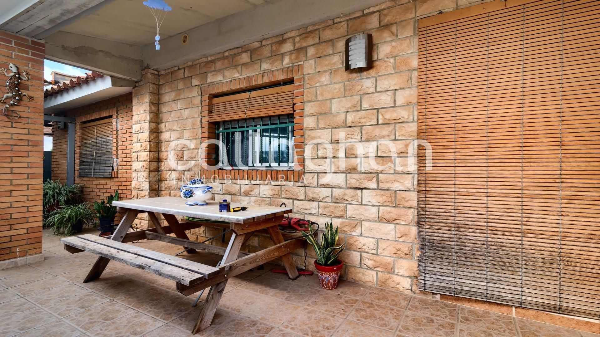 Vista exterior de Casa o xalet en venda en Alberic amb Aire condicionat, Calefacció i Jardí privat