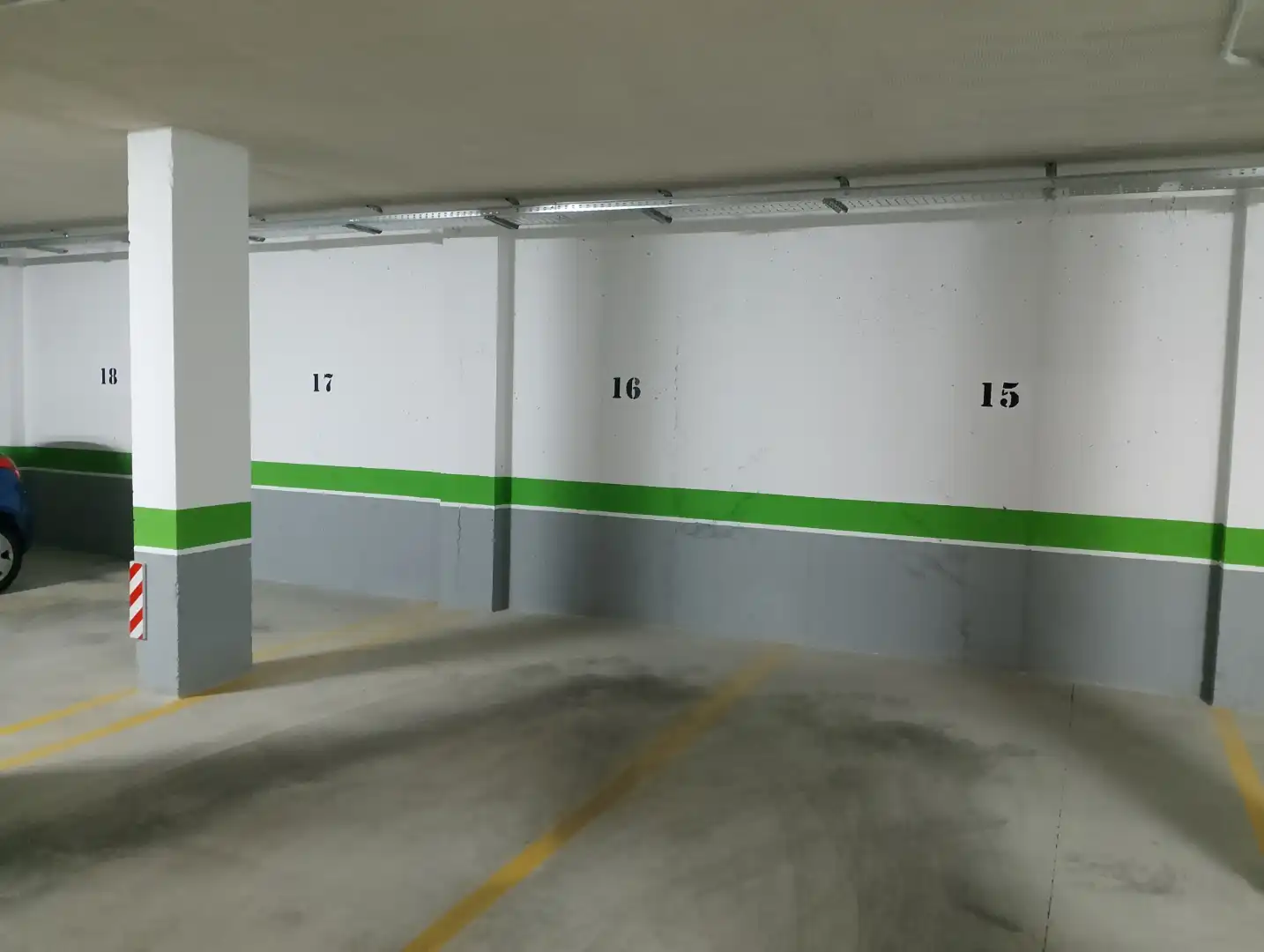 Parking of Garage for rent in Sevilla
