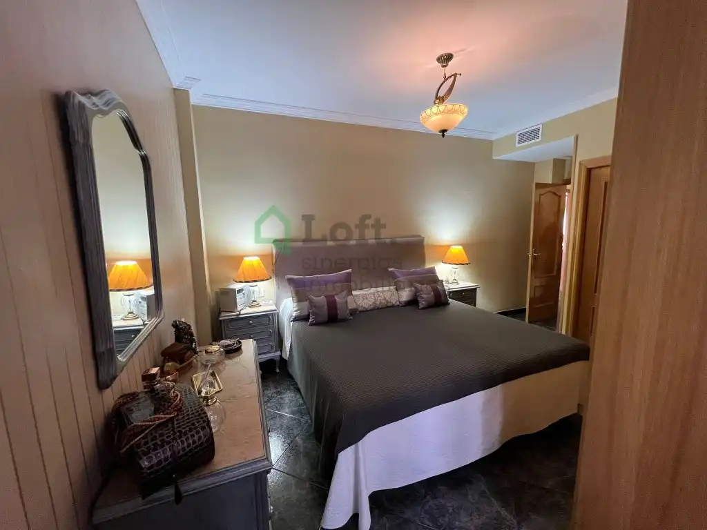 Schlafzimmer von Gebäude zum Verkauf in Badajoz