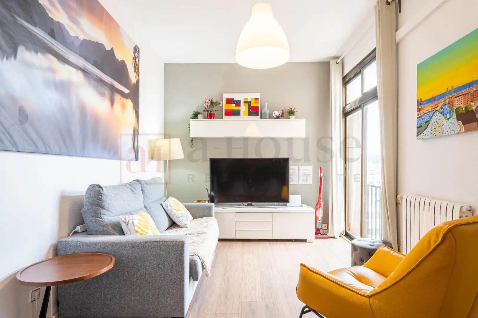 Sala d'estar de Pis en venda en Barcelona amb Aire condicionat, Calefacció i Parquet