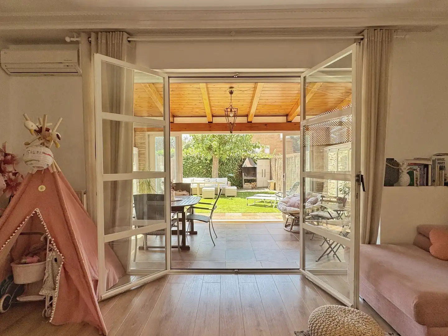 Casa adosada en venta en Lardero con Aire acondicionado, Calefacción y Jardín privado