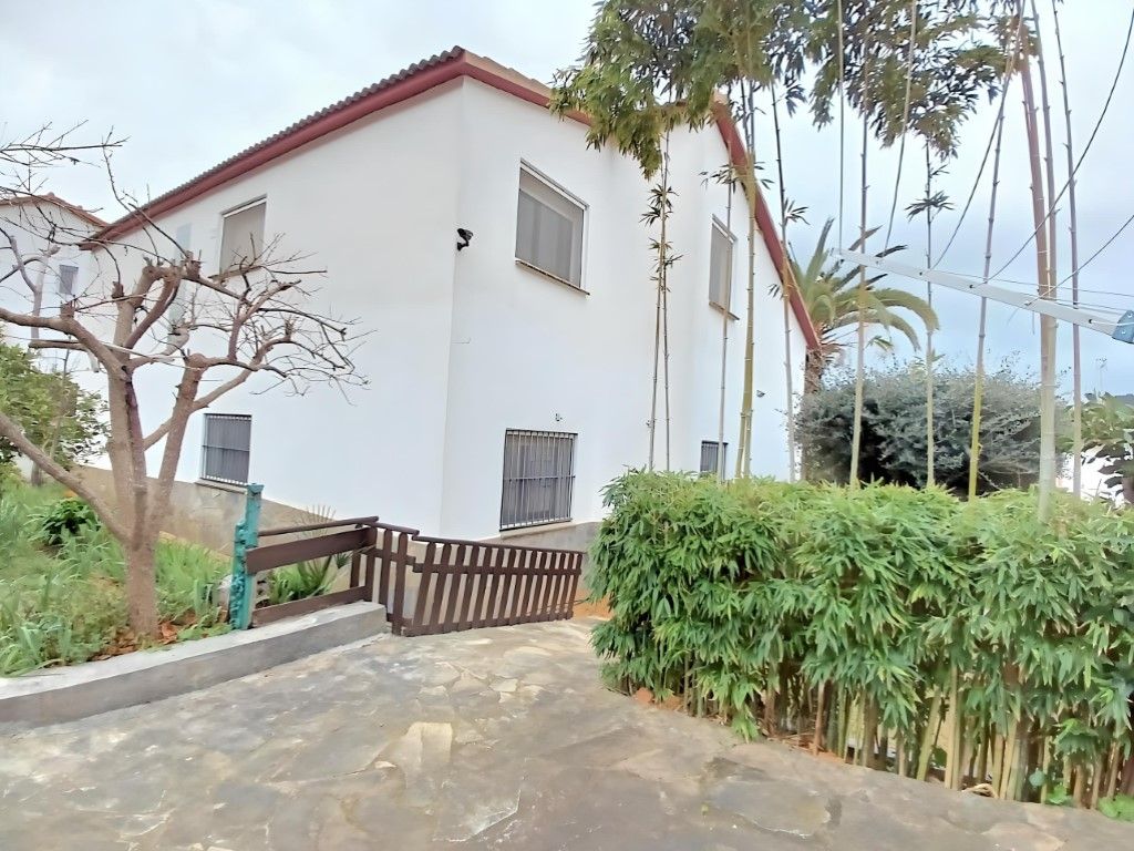 Exterior view of House or chalet for sale in Sant Pere de Ribes  with Furnished