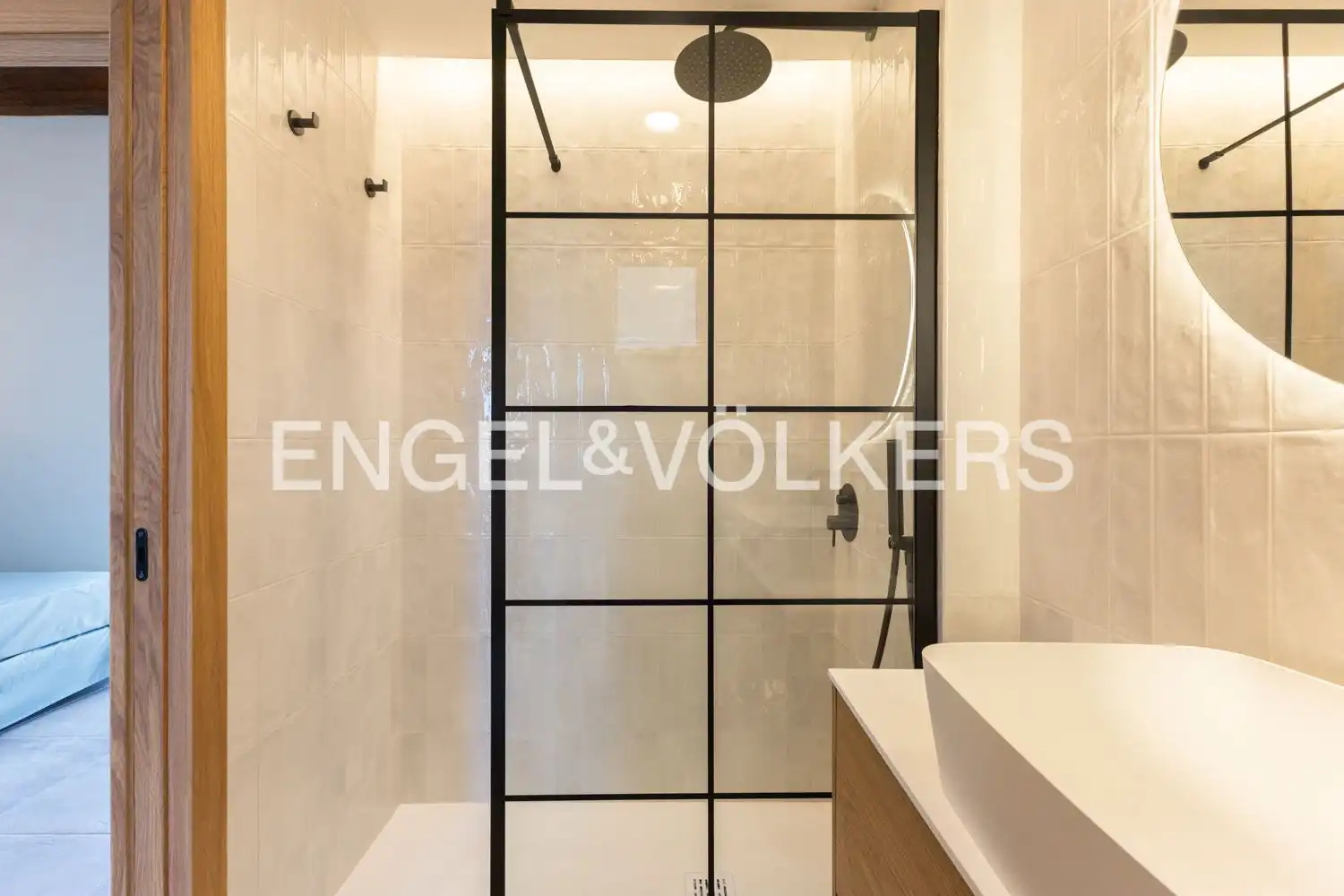 Baño de Piso de alquiler en Valencia con Aire acondicionado, Calefacción y Terraza