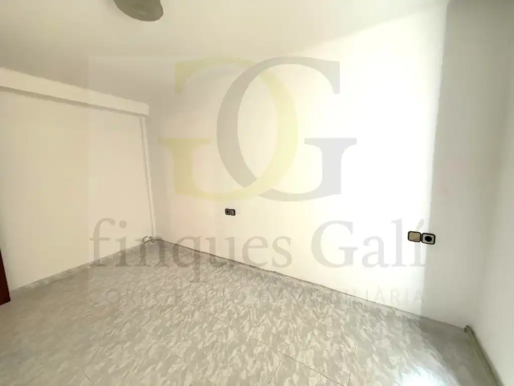 Flat for sale in Manresa  with Terrace, Storage room and Oven