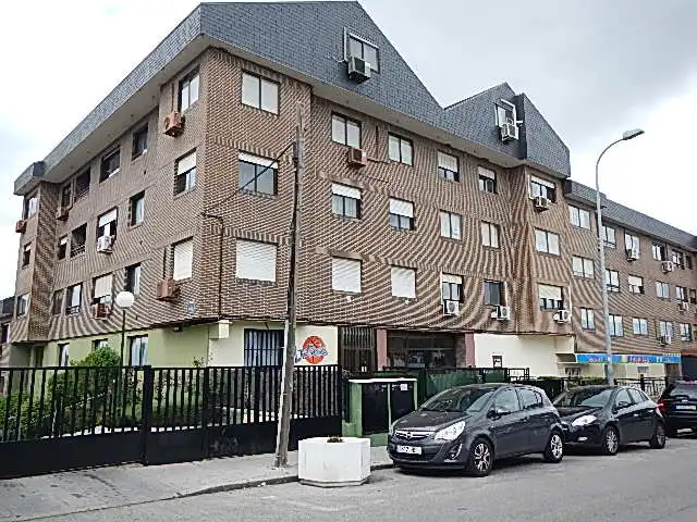 Vista exterior de Piso en venta en Las Rozas de Madrid