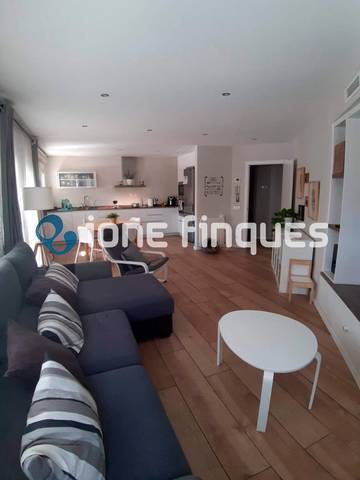 Casa adosada en Venta en Gràcia