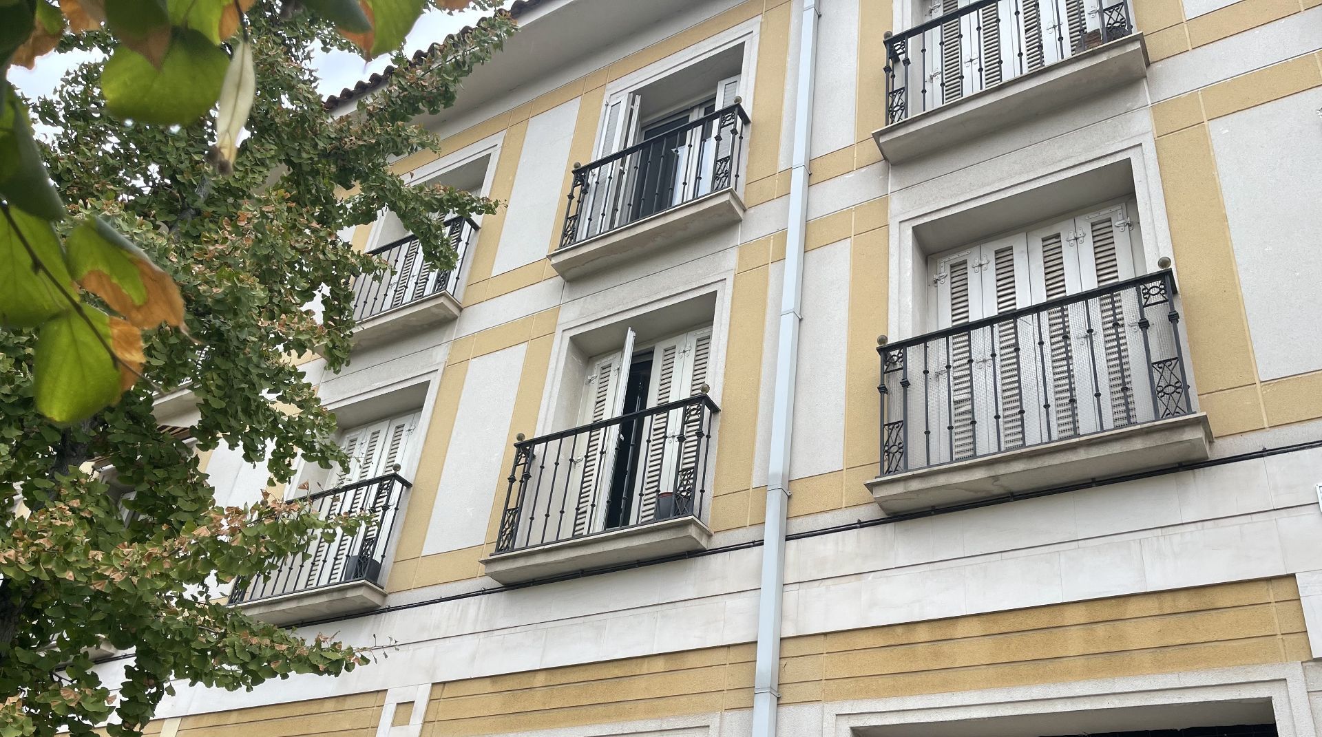 Vista exterior de Dúplex en venta en Aranjuez con Calefacción