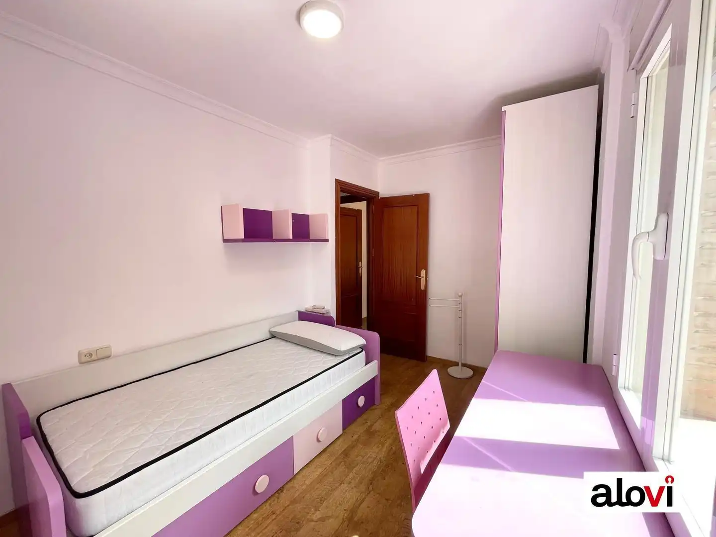 Schlafzimmer von Wohnung zur untervermieten in Granada mit Möbliert und Balkon