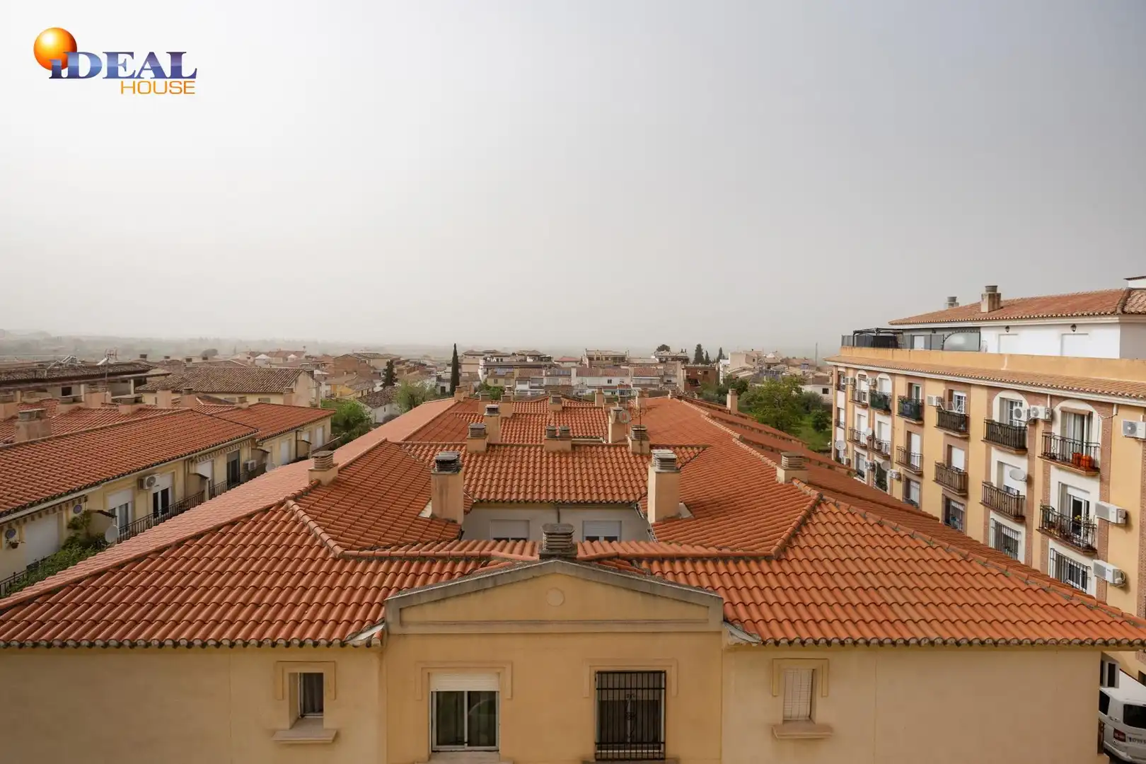 Piso con terraza en venta en Calle GONZALO DE BERCEO, imagen 25
