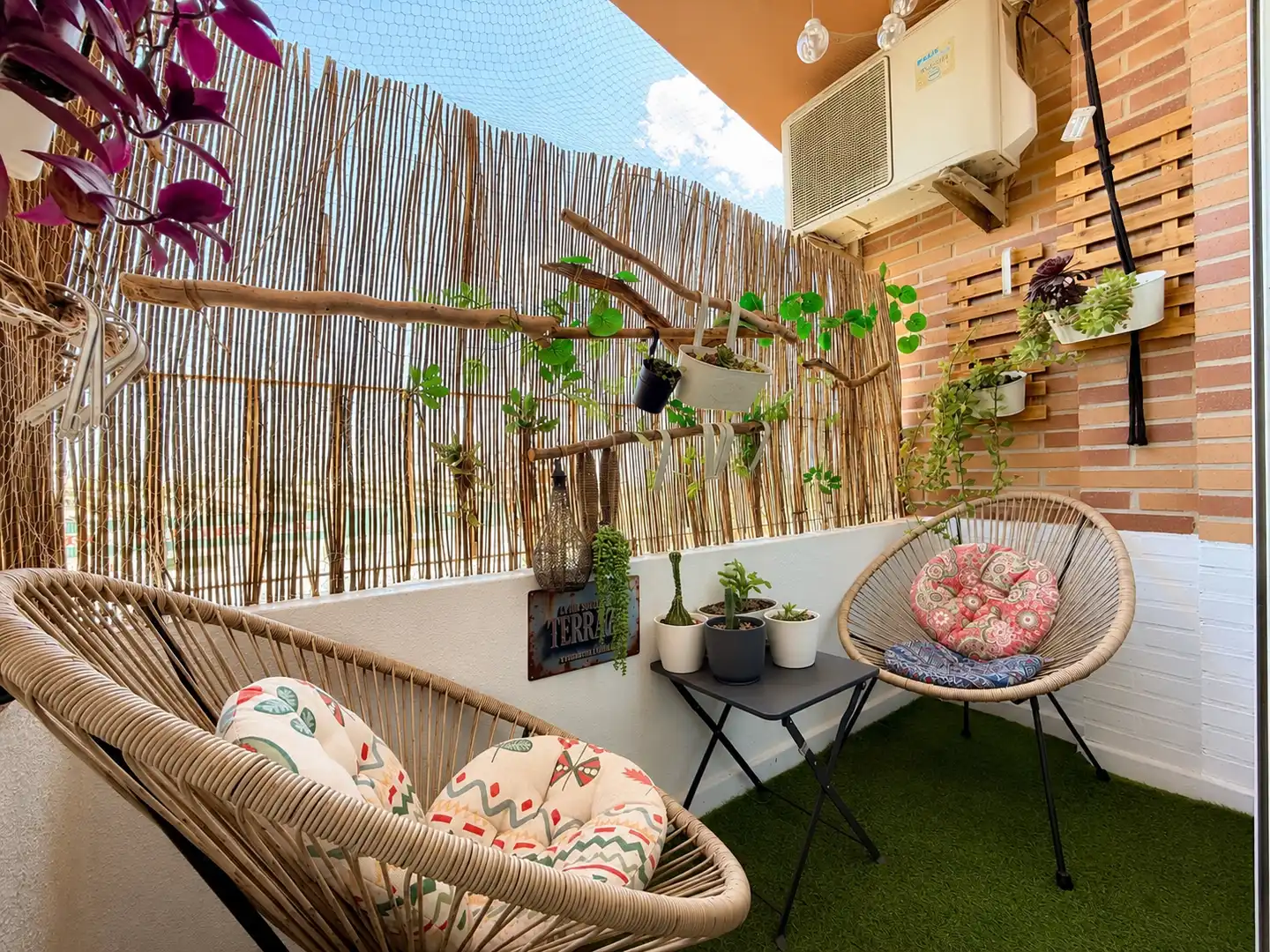 Terrace of Flat for sale in La Pobla de Vallbona  with Air Conditioner, Furnished and Oven