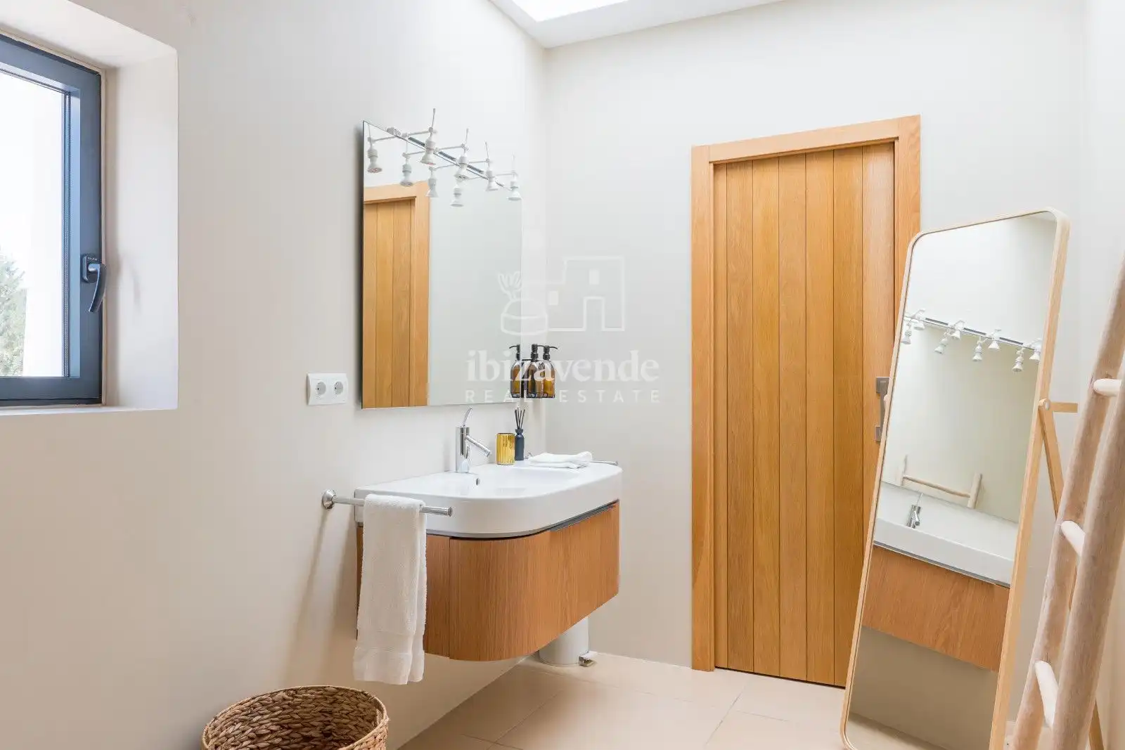 Baño de Casa o chalet de alquiler en Santa Eulària des Riu con Aire acondicionado, Calefacción y Terraza