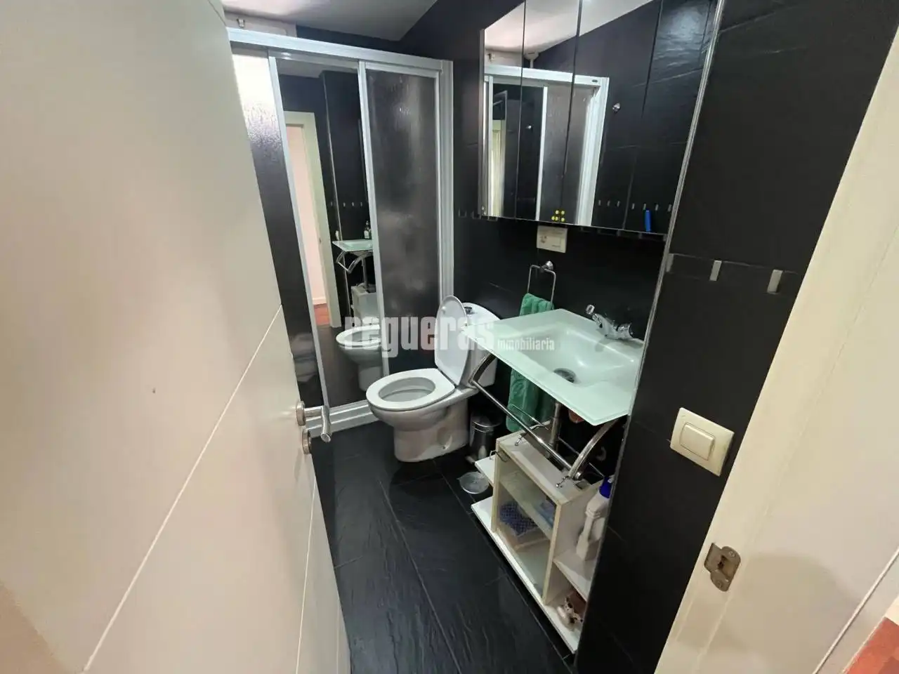 Badezimmer von Wohnung zum Verkauf in Castrillón mit Heizung und Abstellraum