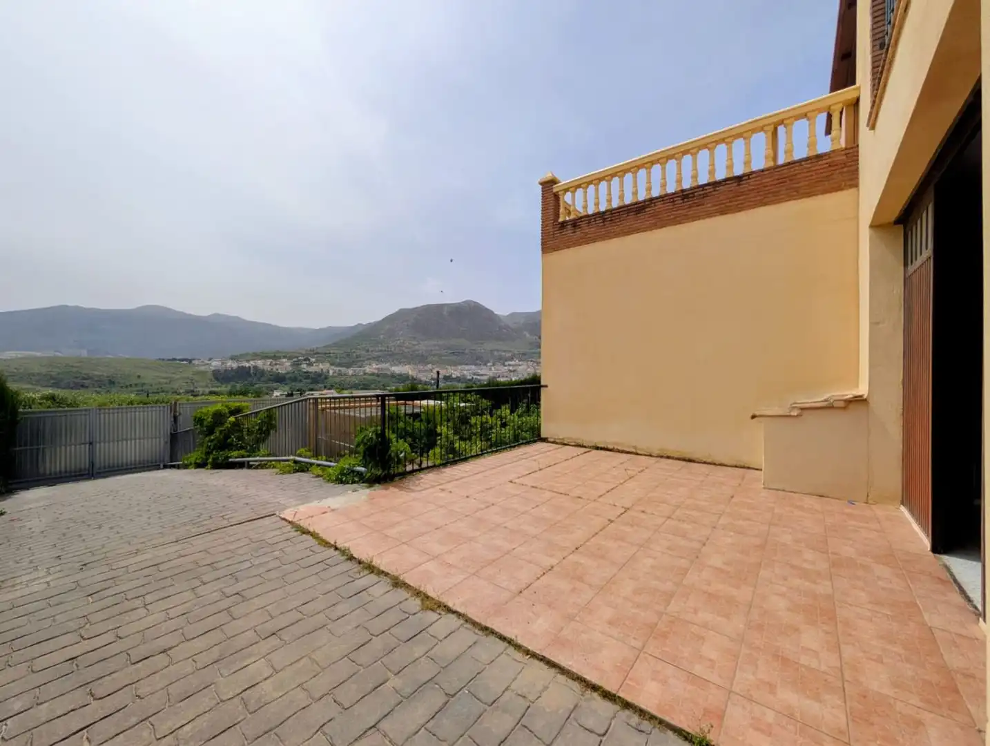 Terrassa de Casa o xalet en venda en Loja amb Aire condicionat, Calefacció i Jardí privat