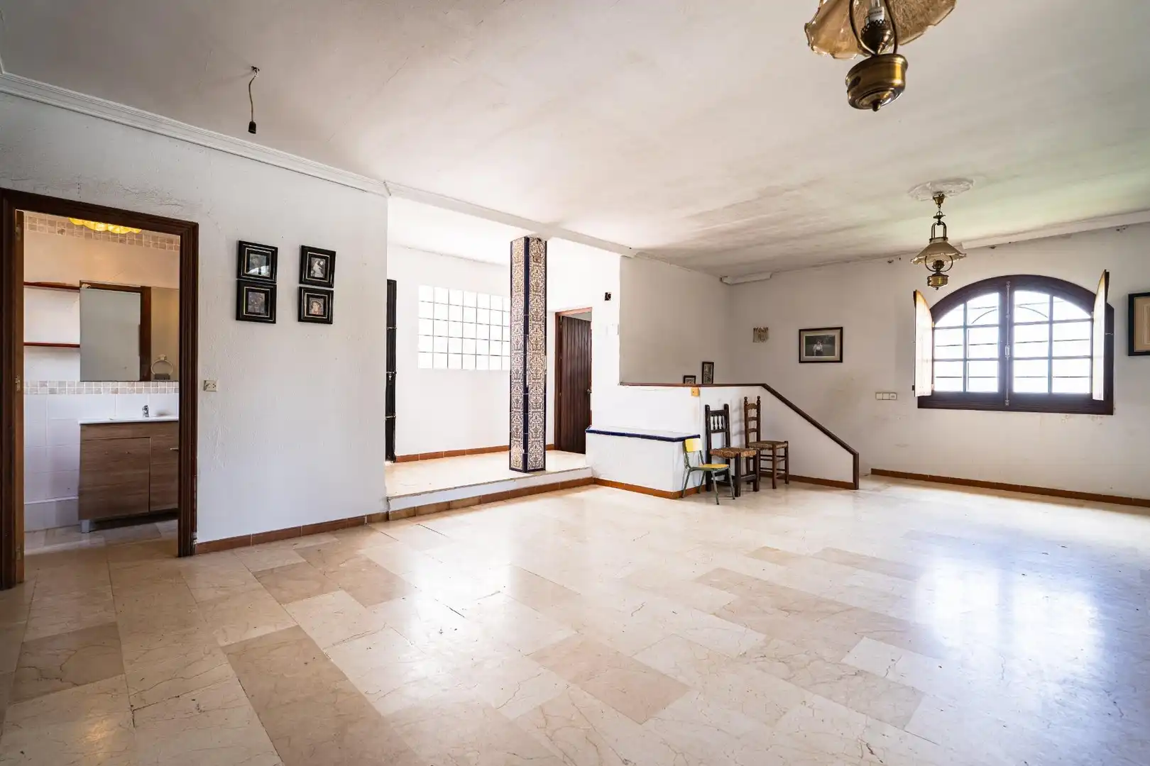 Casa o xalet en venda en Tomares amb Jardí privat, Terrassa i Traster