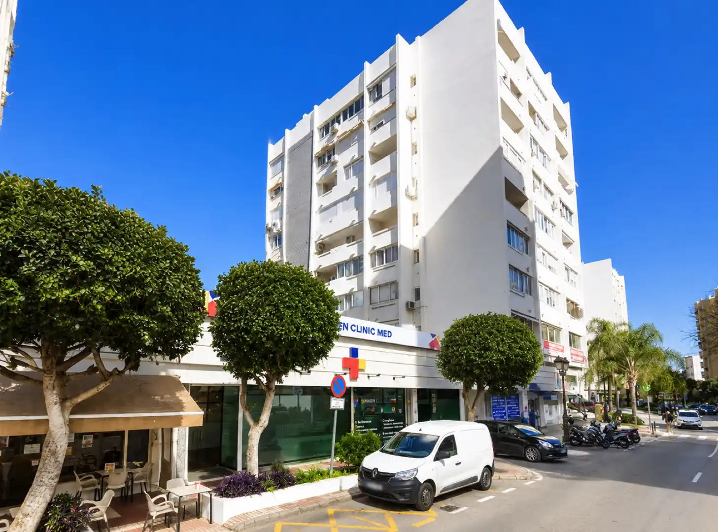 Vista exterior de Apartamento en venta en Marbella con Terraza, Amueblado y Balcón