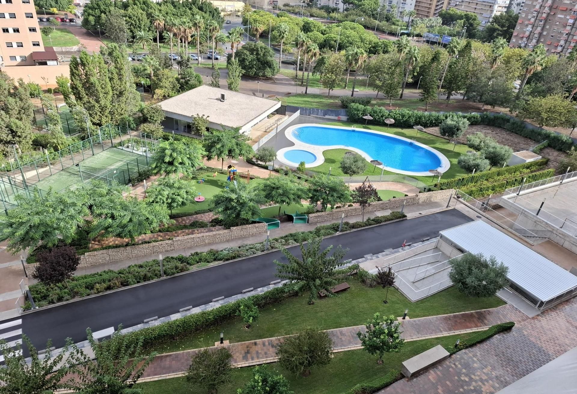 Piscina de Pis de lloguer en Alicante / Alacant amb Calefacció, Jardí privat i Terrassa