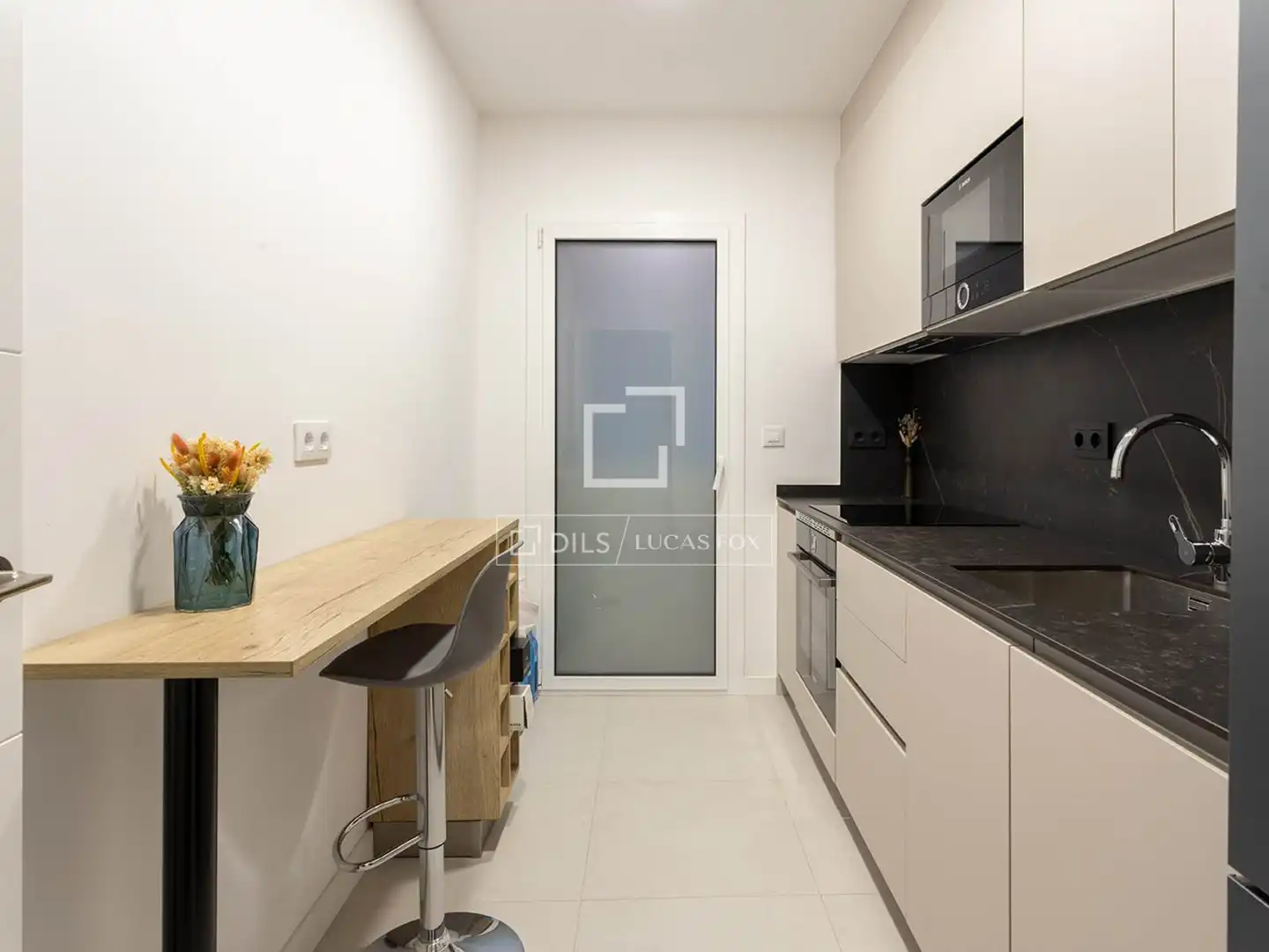 Küche von Wohnung zum Verkauf in Barcelona mit Klimaanlage, Möbliert und Balkon
