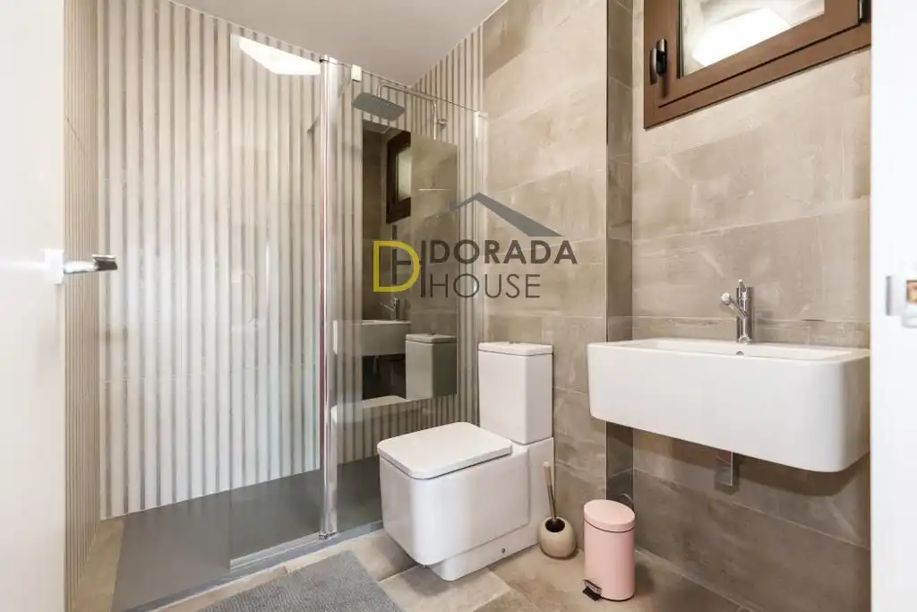 Bathroom of Houses for sale in Cambrils  with Air Conditioner, Private garden and Terrace