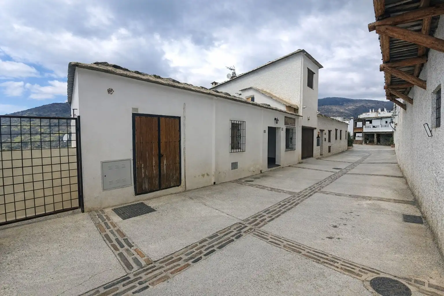 Vista exterior de Casa o chalet en venta en Bubión con Terraza
