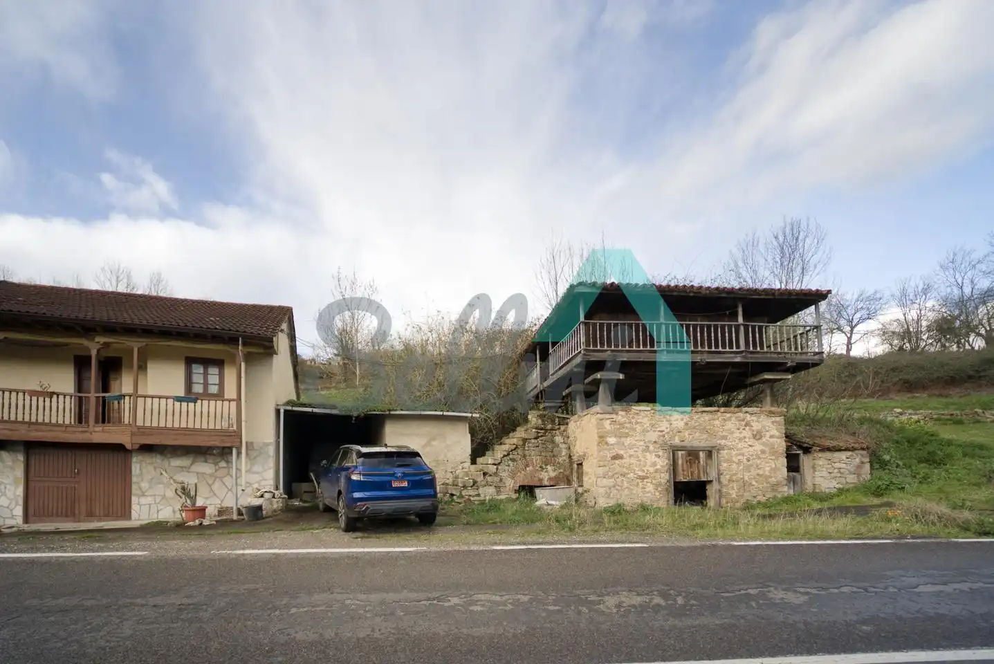 Vista exterior de Casa o xalet en venda en Oviedo  amb Calefacció, Jardí privat i Terrassa