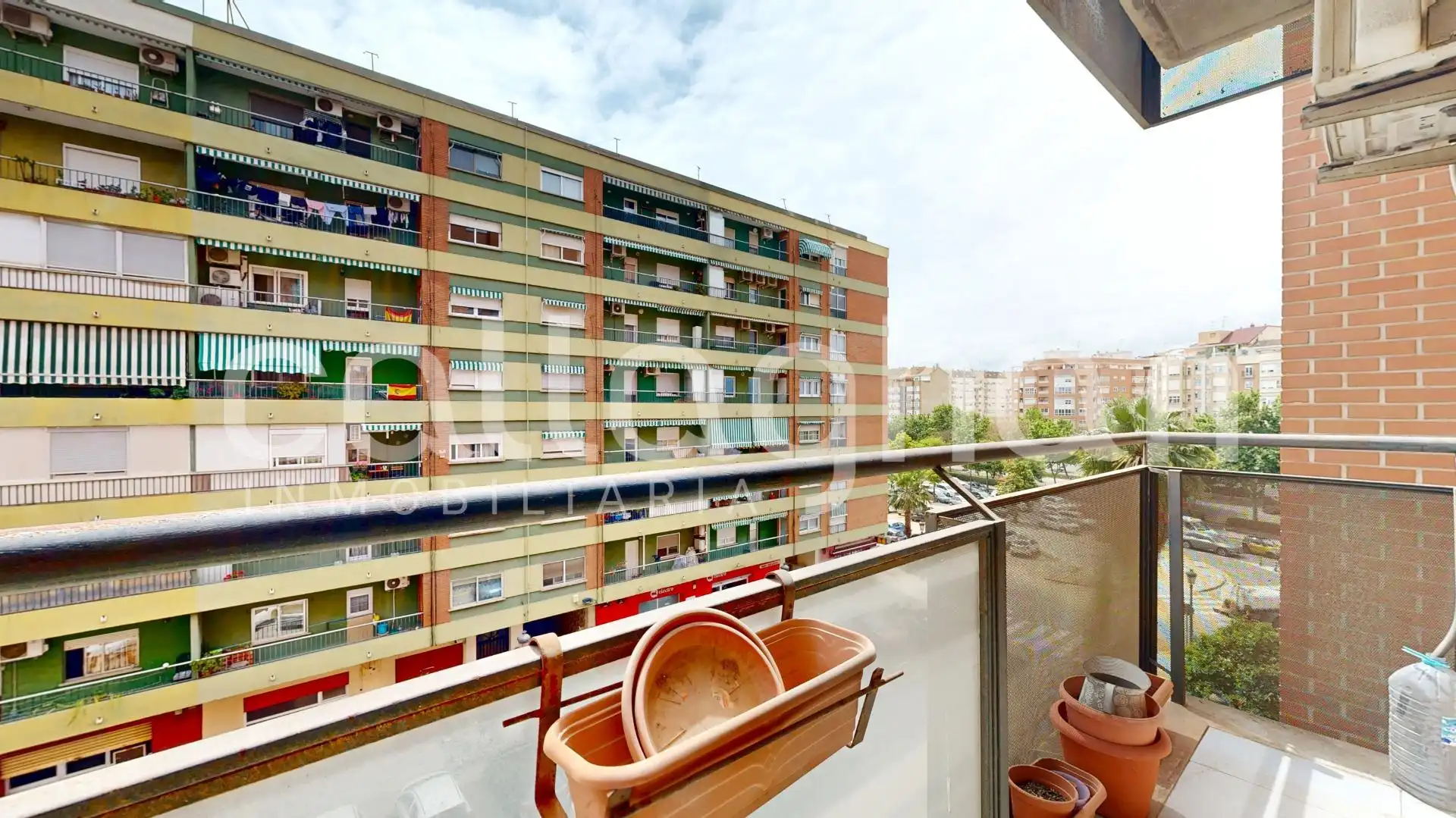 Terraza de Piso en venta en  Valencia Capital con Aire acondicionado, Calefacción y Terraza