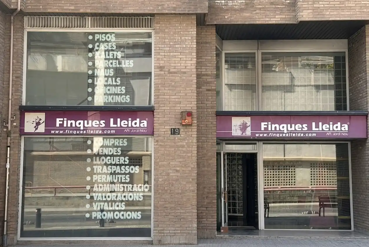 Geschaftsraum zur Miete in Lleida mit Heizung, Möbliert und Internet