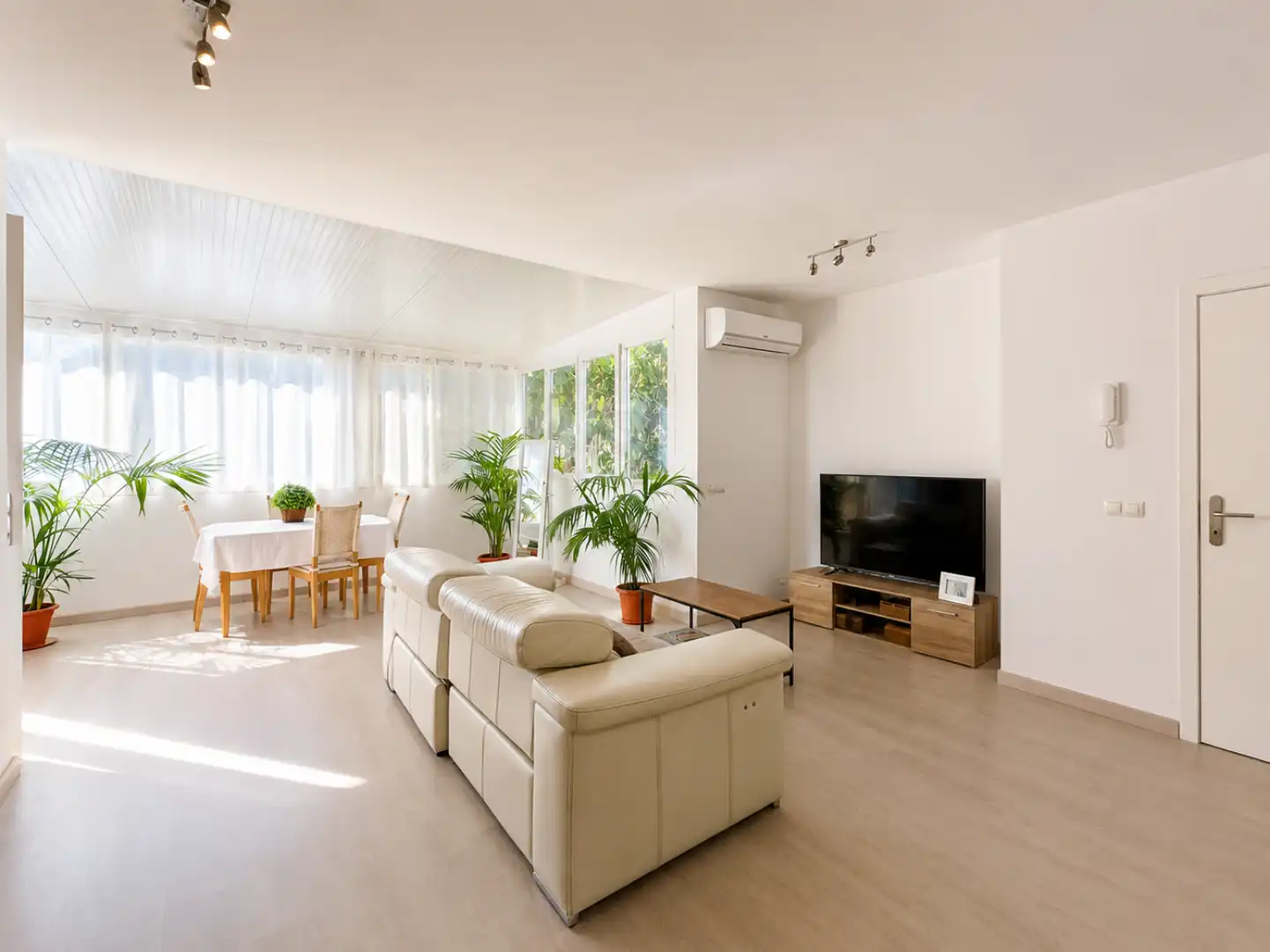 Sala de estar de Piso en venta en Calvià con Aire acondicionado, Calefacción y Jardín privado