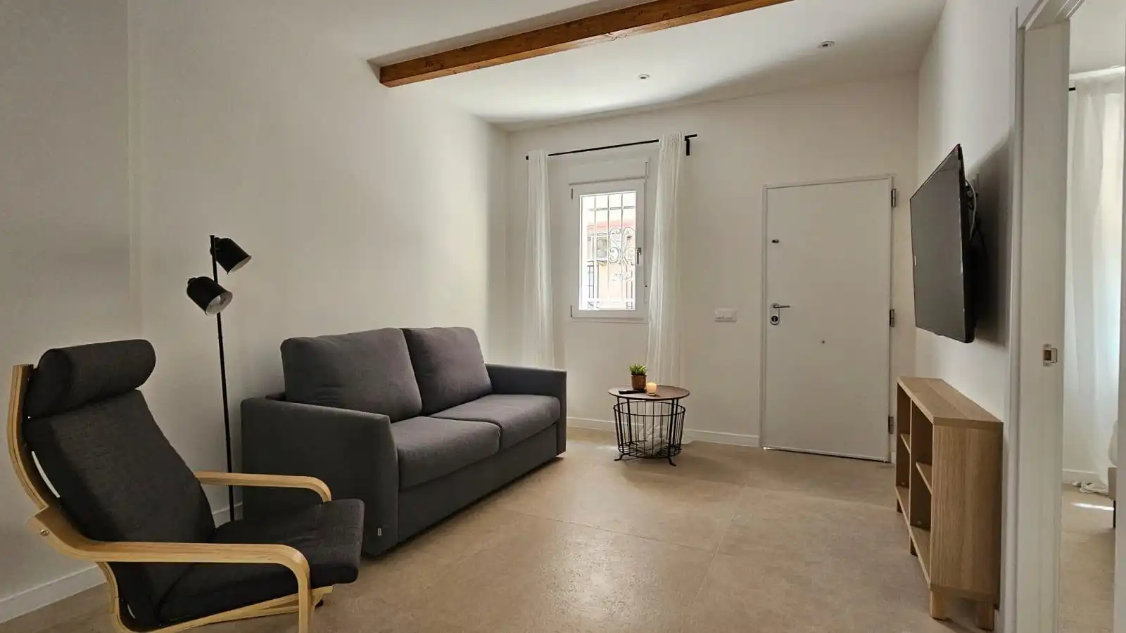 Living room of Houses for sale in Alaquàs  with Air Conditioner, Terrace and Furnished