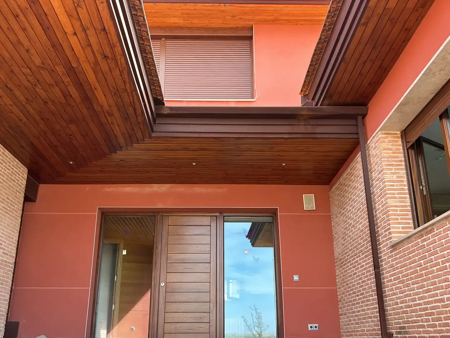 Vista exterior de Casa o xalet en venda en Layos amb Aire condicionat, Calefacció i Jardí privat