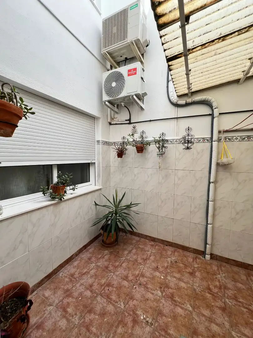 Terrasse von Einfamilien-Reihenhaus zum Verkauf in Sagunto / Sagunt mit Klimaanlage, Heizung und Terrasse