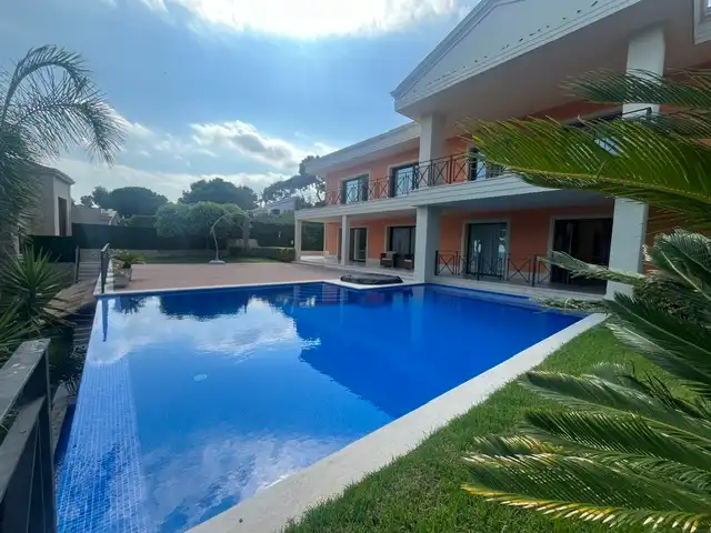 Casa con terraza en venta en Carrer Ildefons Cerdà 4, imagen 3