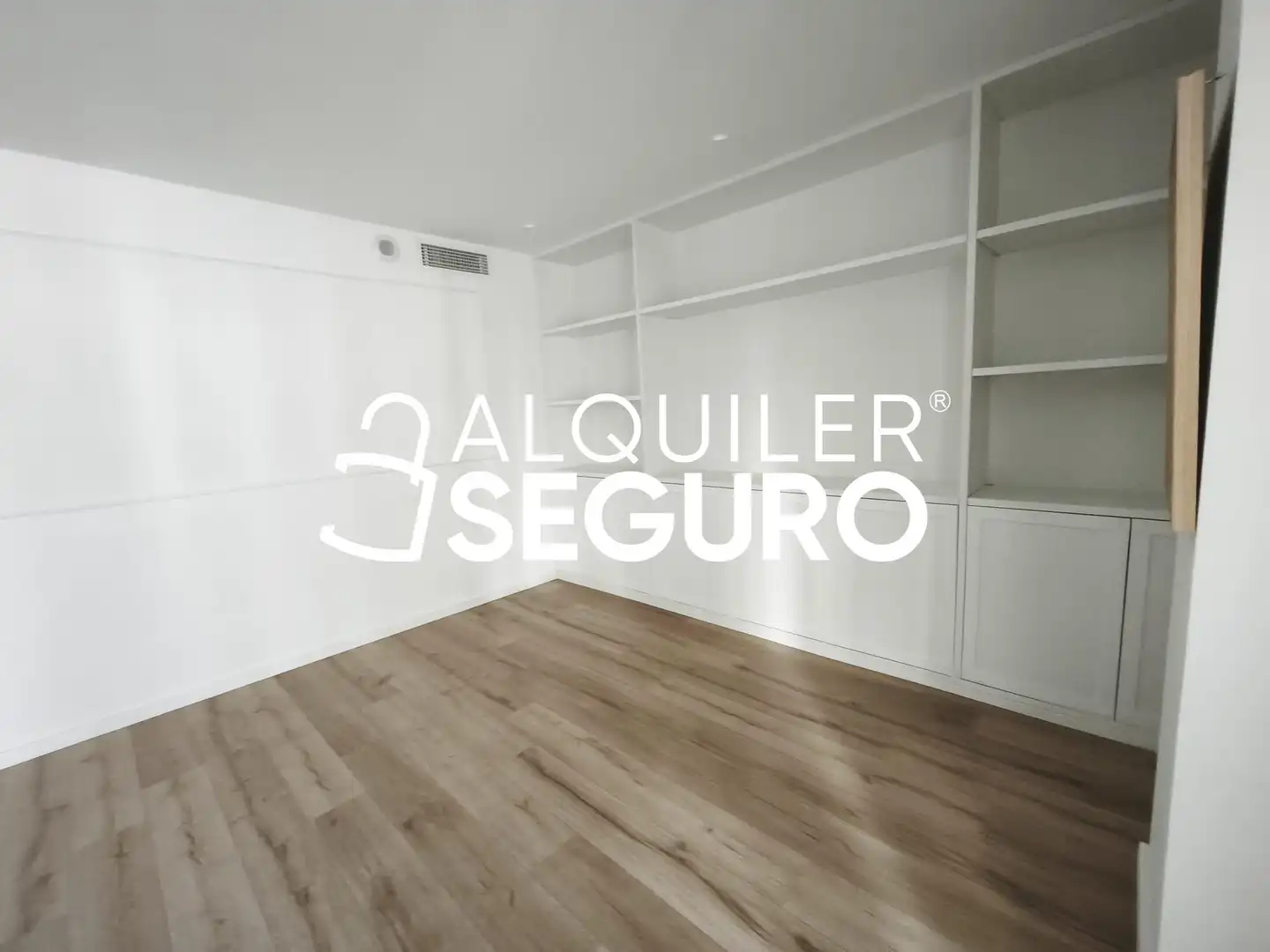 Bedroom of Flat for rent in Zaragoza  with Air Conditioner, Heating and Terrace