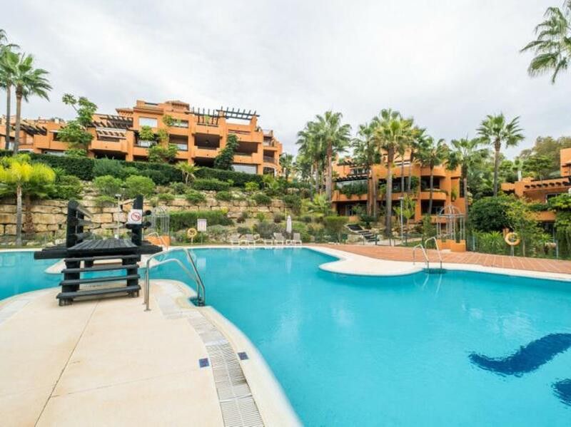 Exterior view of Apartment to rent in Marbella  with Air Conditioner, Heating and Terrace