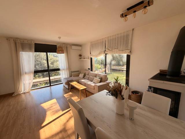 Casa-chalet en Venta en Òrrius