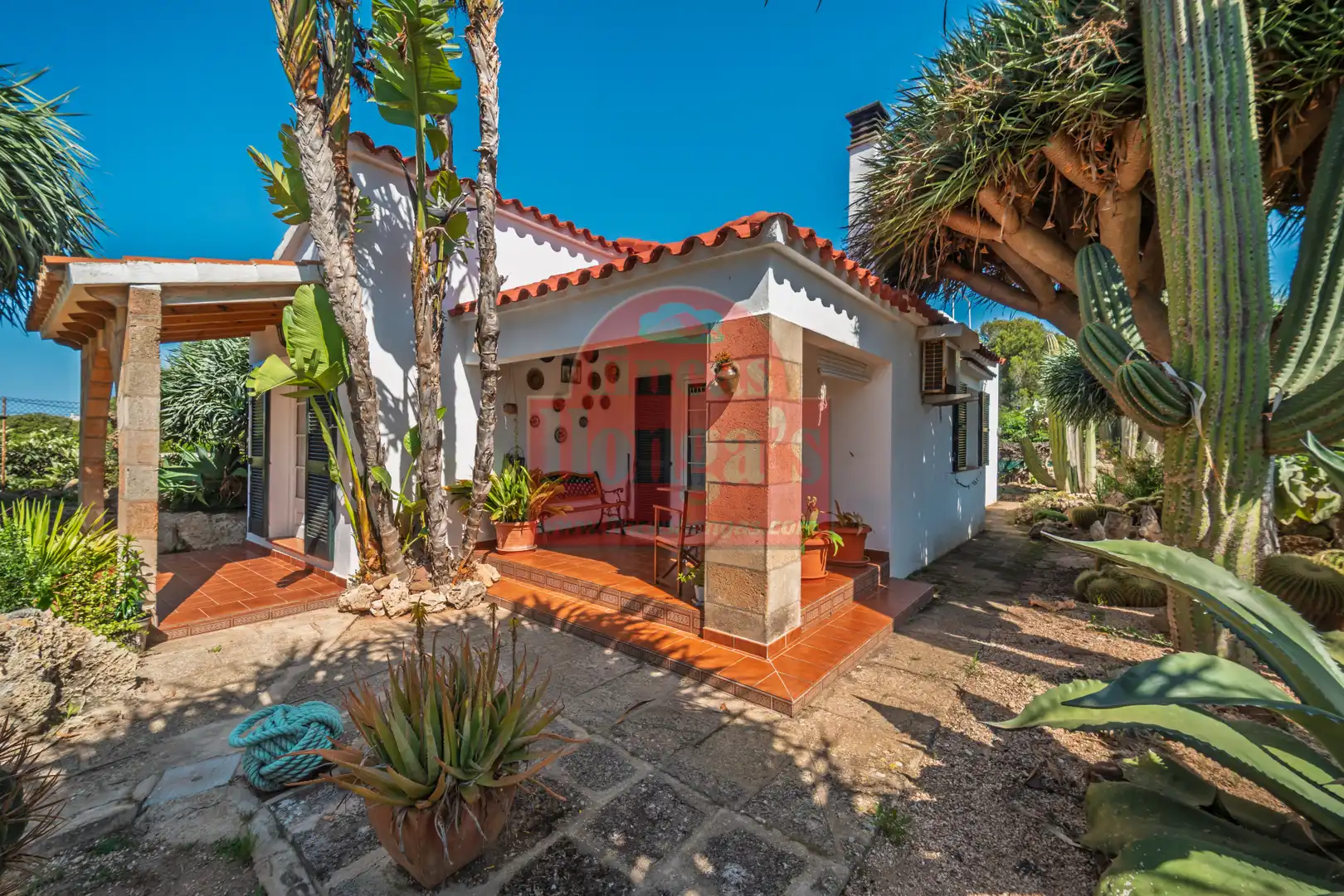 Villa mit Garten zum Verkauf in Cala Blanca, imagen 2
